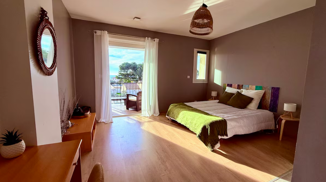 La maison vue de l'extérieur